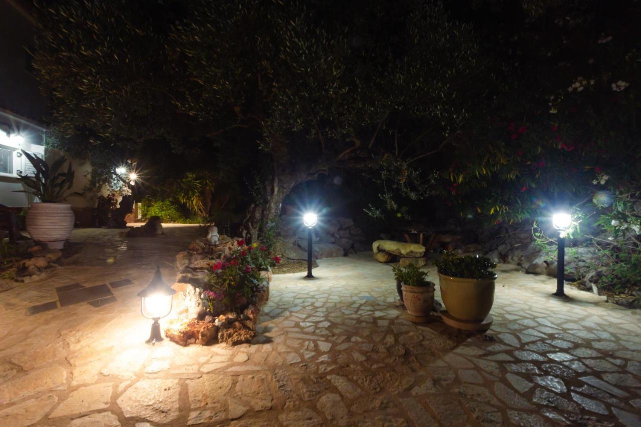 Appartement In Olive Groove House Peloponnesos Western Mani Kalianeika Exterior photo